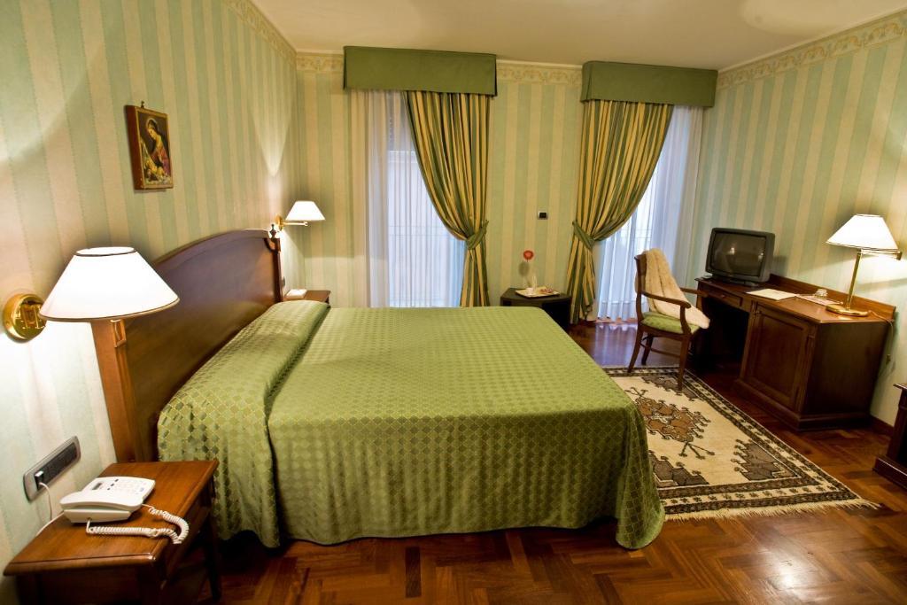 Pretoria Hotel Потенца Екстериор снимка